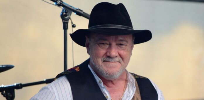 Sursa foto: https://ro.wikipedia.org/wiki/Nicu_Alifantis