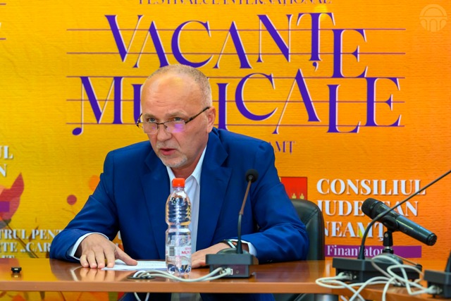 Managerul interimar, Radu Cristian Macavei la Conferință de presa 50 de Ediții de Vacanțe Muzicale la Piatra-Neamț